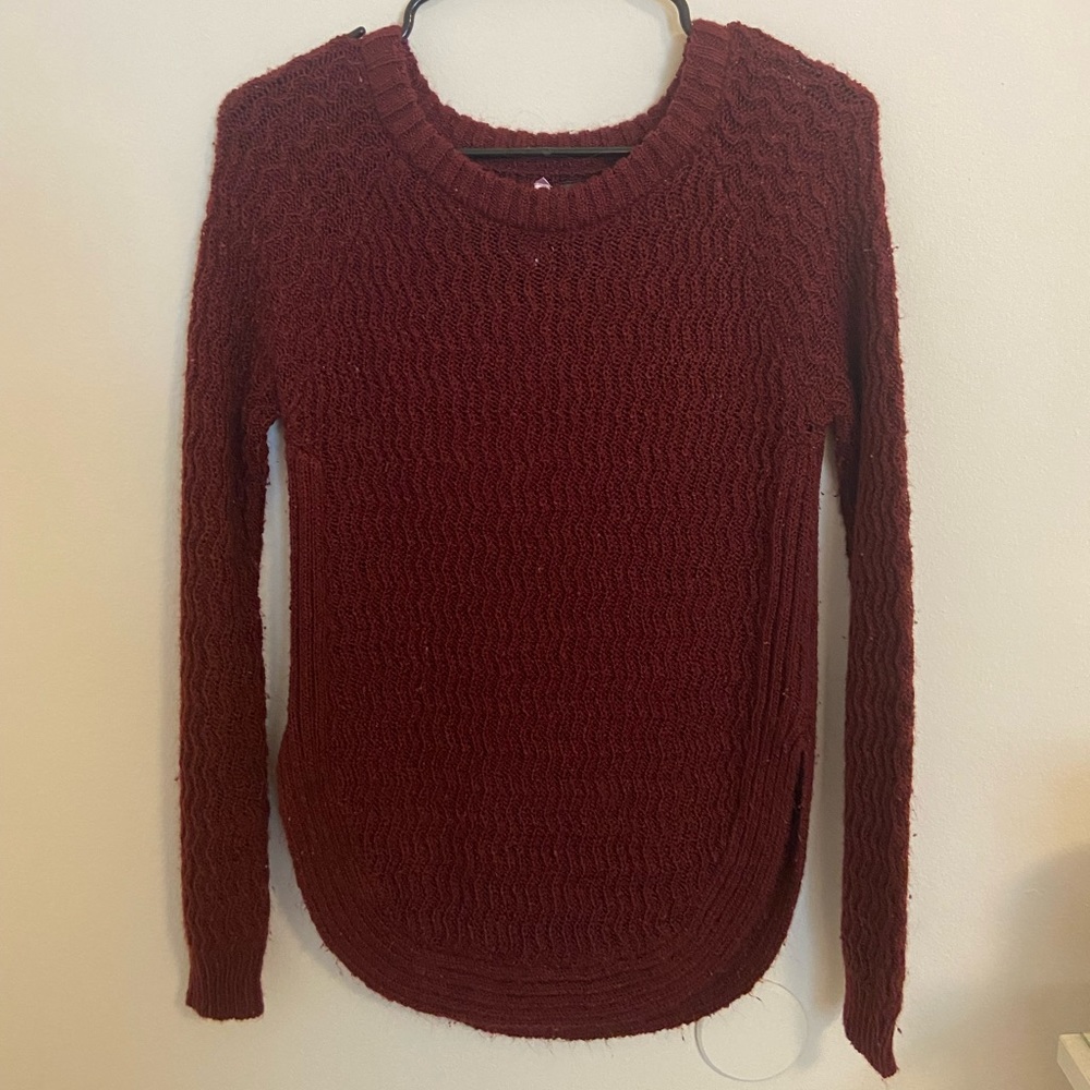 Women’s maroon knit sweater size S